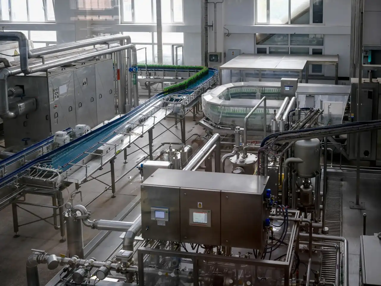 深圳埃泊思科技蓝牙耳机充电仓主流型号参数对比分析